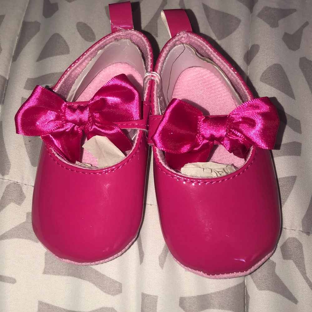 Pink baby shoes